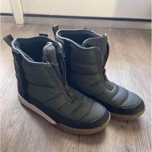 Khombu waterproof snow boots | size 8